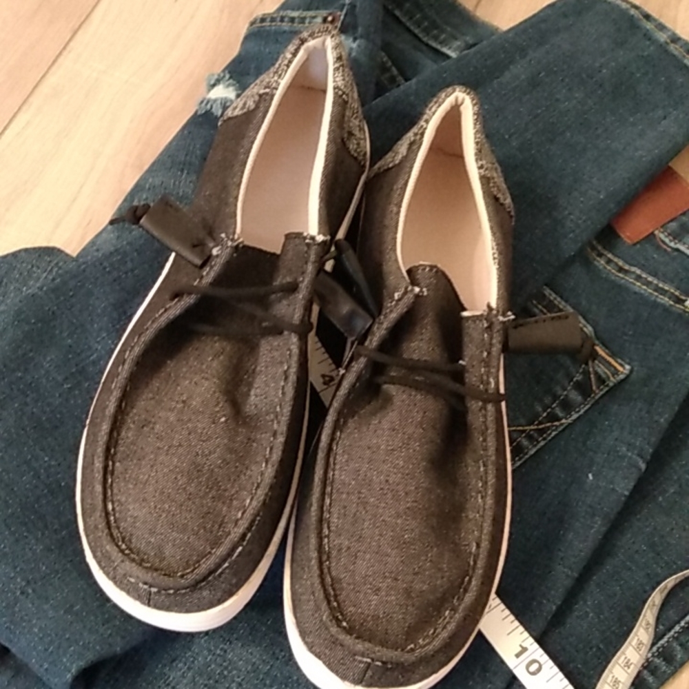 Canvas Shoes